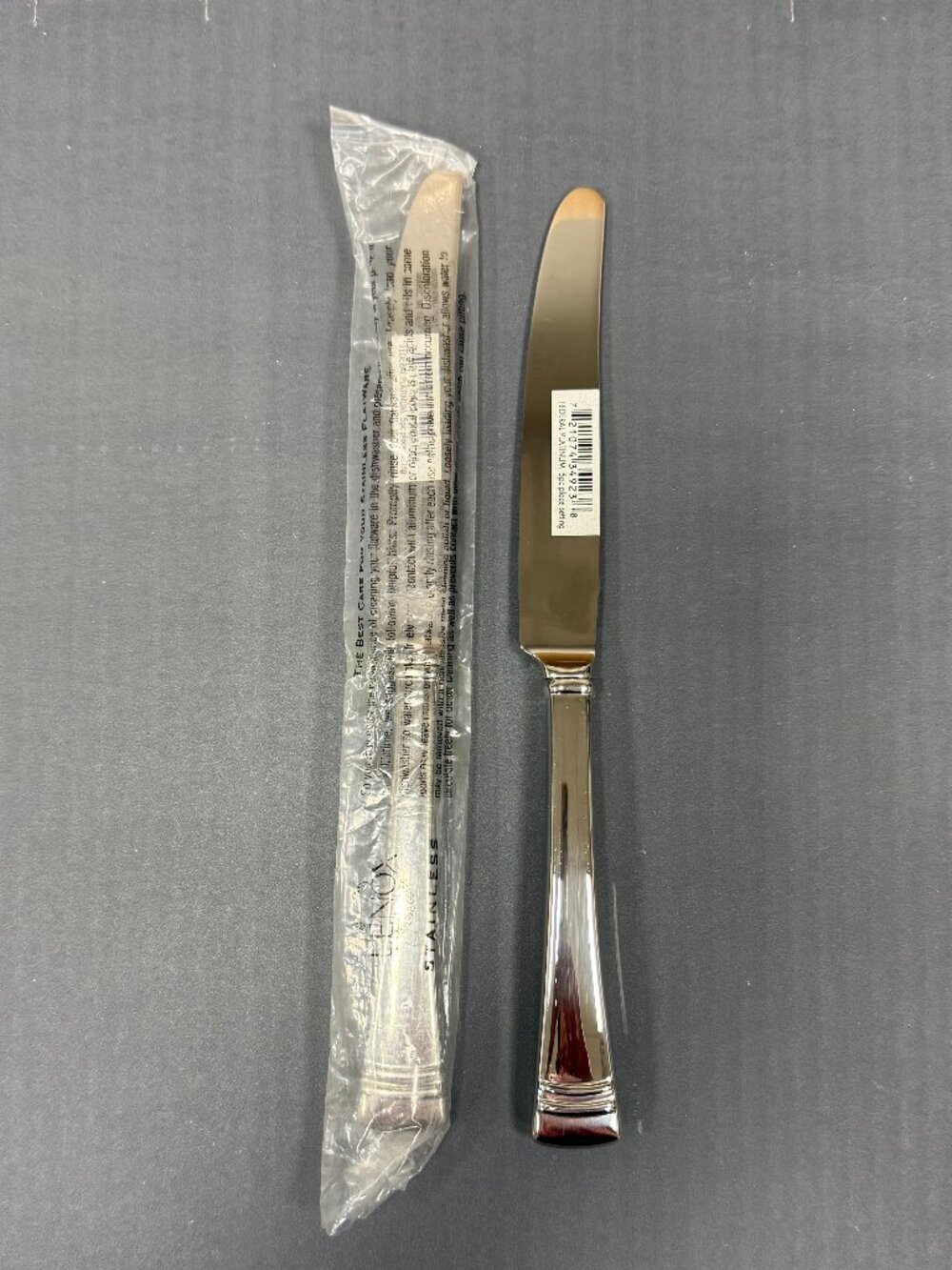 Pair of Lenox Federal Platinum Dinner Knives. KT121